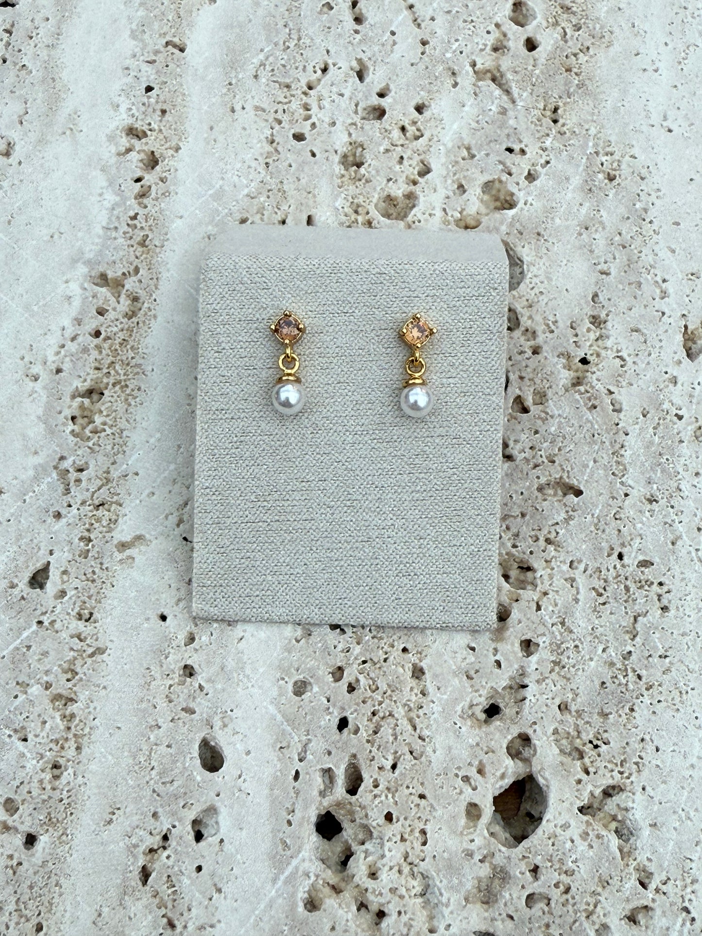 Pearl with Brown stone stud