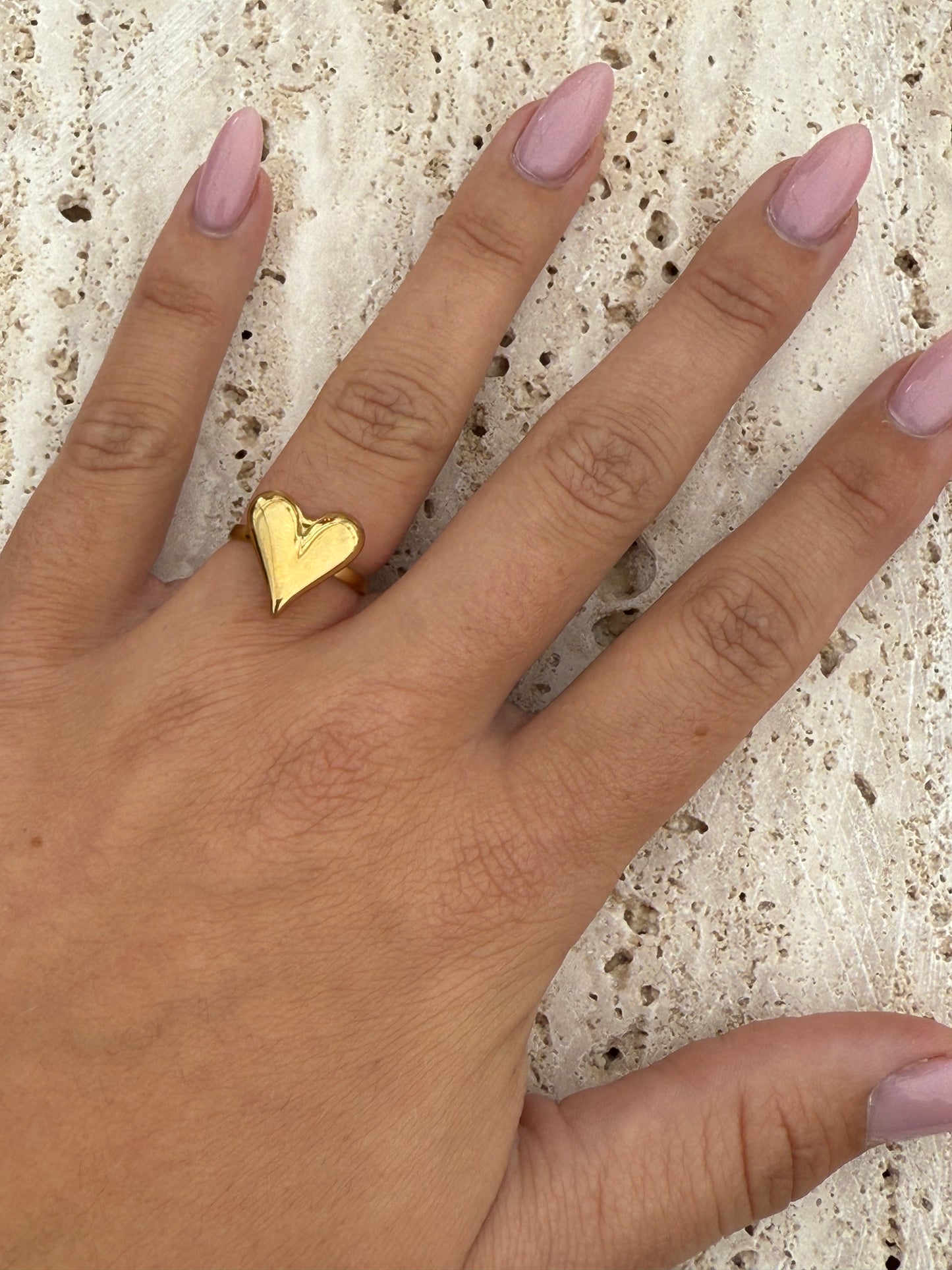 Gold heart ring
