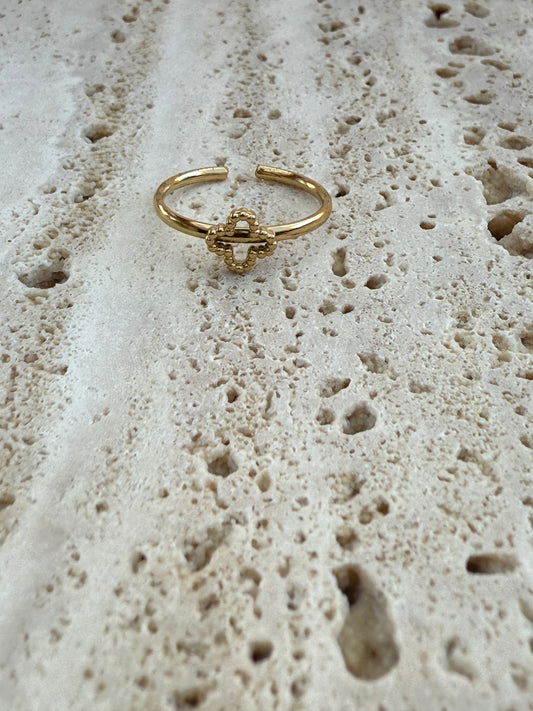 Small open klaver ring