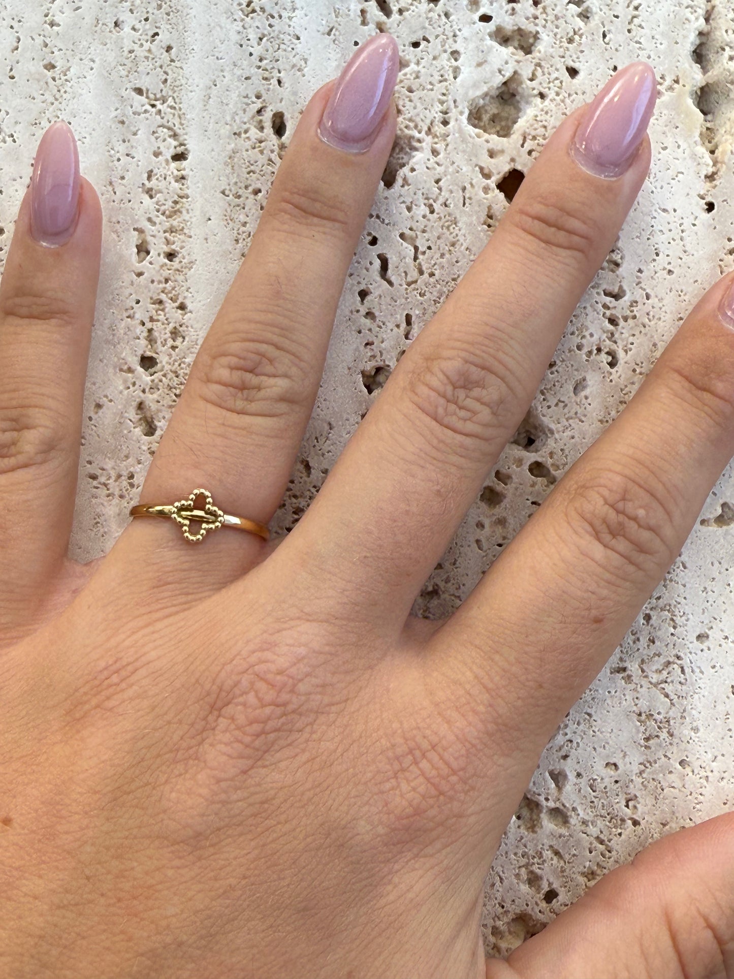 Small open klaver ring